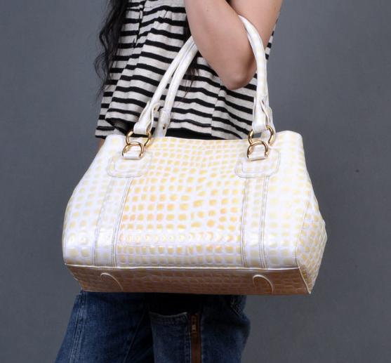 BIG ITALIAN DESIGN GENUINE LEATHER BAG-CREAMY
