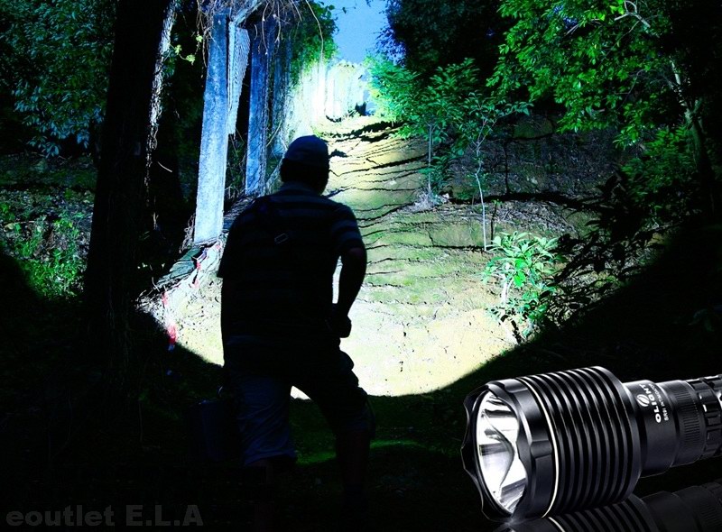 Olight SR91 Intimidator SST-90 1500 LED Flashlight